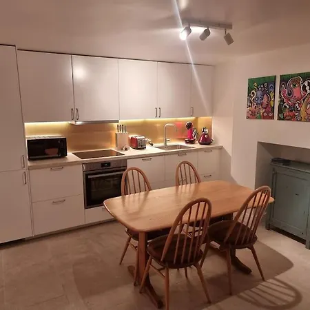 Ferienwohnung Entire Ground Floor Flat, Free Off-Street Parking And Large Garden London Exterior foto